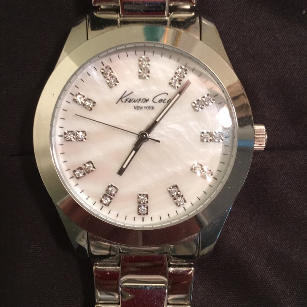 Kenneth Cole watch - Picture 2 of 4